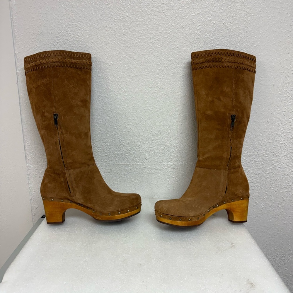 UGG Rosabella Tall Suede Boots. Soze 10 - Picture 4 of 7